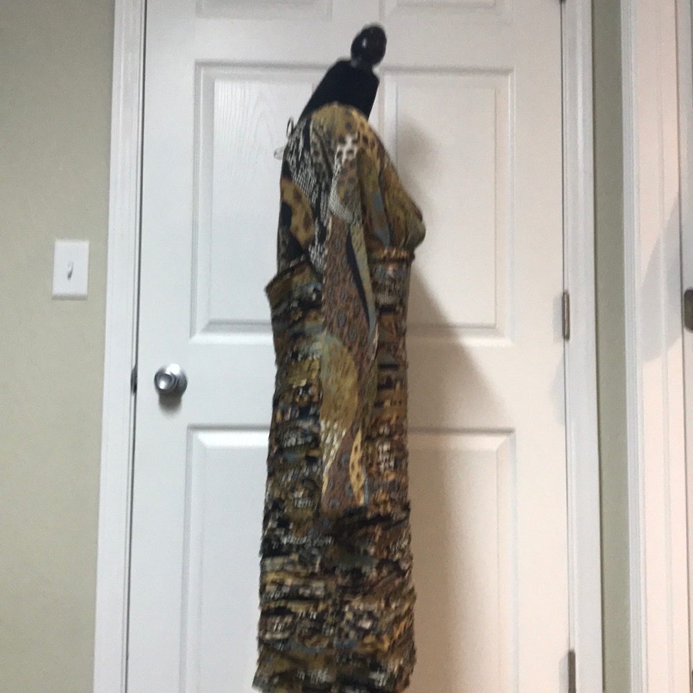Versace - Picture 3 of 5